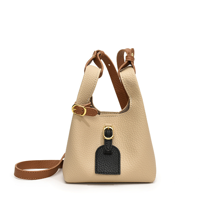 The 2024 new mini bucket bag with a contrasting color for the vegetable basket is a high-end, ins style, lightweight and versatile single-shoulder crossbody bag Item Picture