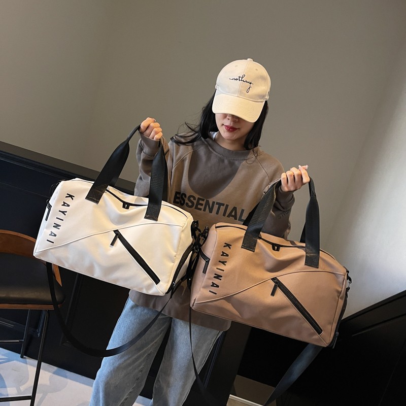 New women's yoga and fitness bag with dry and wet separation, large-capacity travel bag, short-distance camping and photography crossbody storage bag full figure