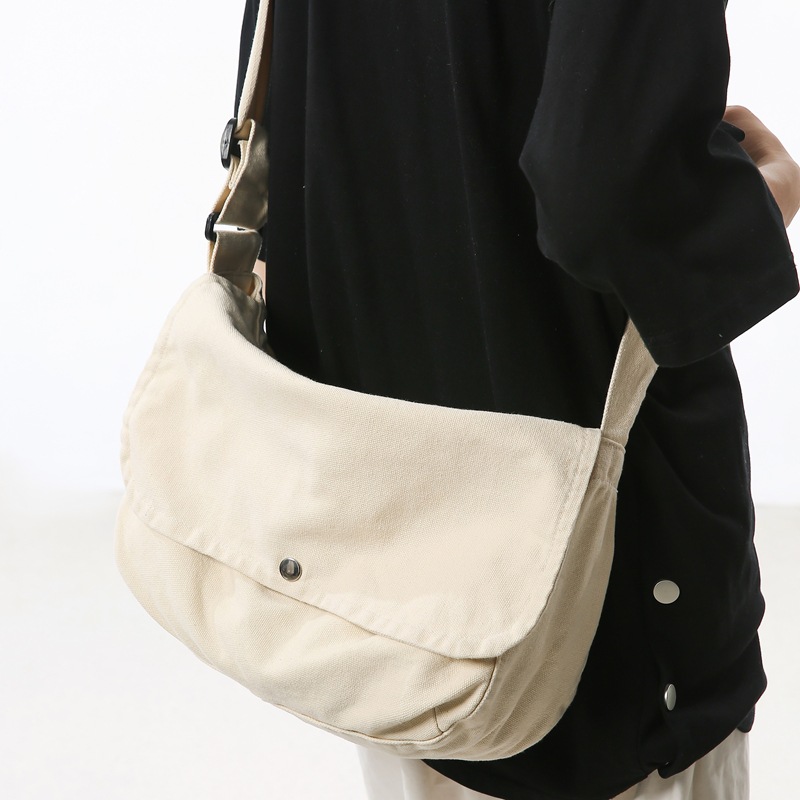 Japanese-style casual canvas bag, women's retro large-capacity crossbody bag, men's simple messenger bag, fashionable college student class bag details Picture