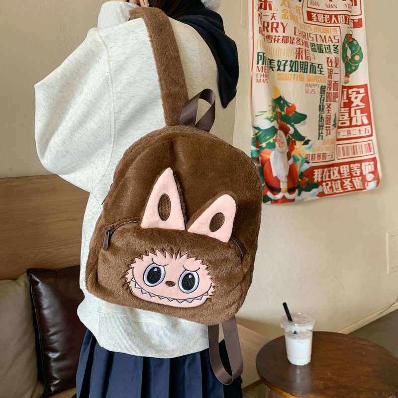 New plush cartoon cute children's backpack, Japanese-style lightweight travel small backpack, casual and versatile plush schoolbag Application Scenario