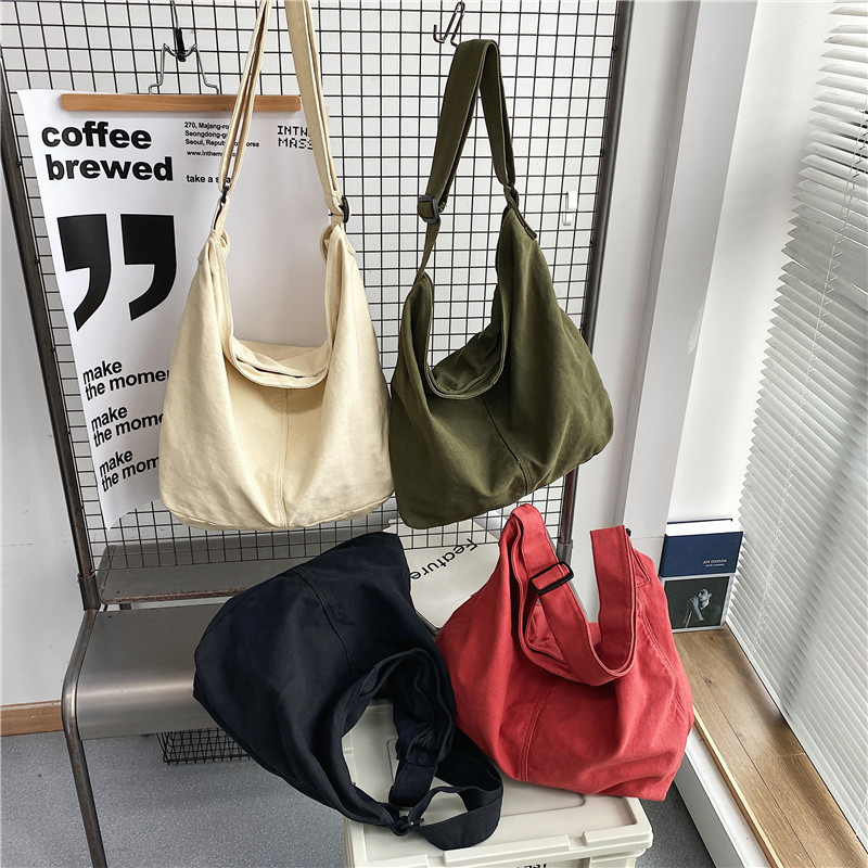 Lazy feng shui wash canvas bag, large-capacity crossbody bag for women, artistic youth single-shoulder bag, simple tote bag from Japan and South Korea details Picture