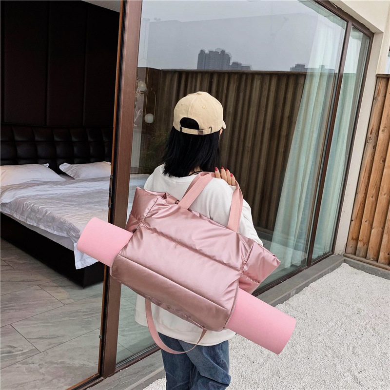 Korean-style sports women's yoga bag, hand-held storage bag, casual and simple cotton-padded jacket, solid-color travel bag, single-shoulder crossbody bag full figure