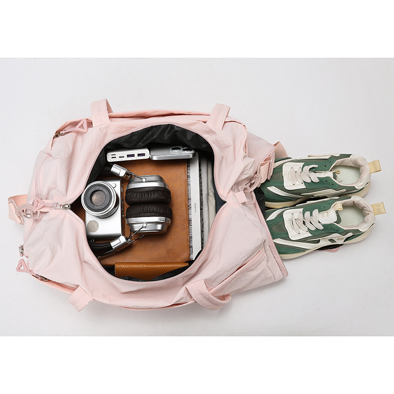 A new large-capacity hand-held short-distance travel bag with dry-wet separation, and a lightweight luggage bag with dry-wet separation Specification drawing