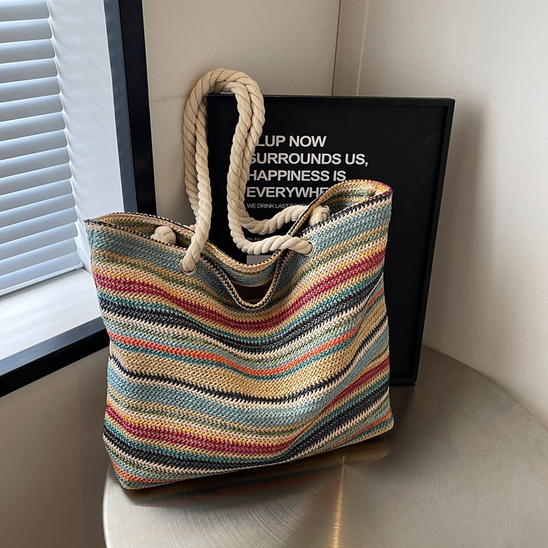 Summer striped straw woven bag for women, 2024 new style, trendy and fashionable, large-capacity commuter shoulder bag, color-blocking tote bag full figure