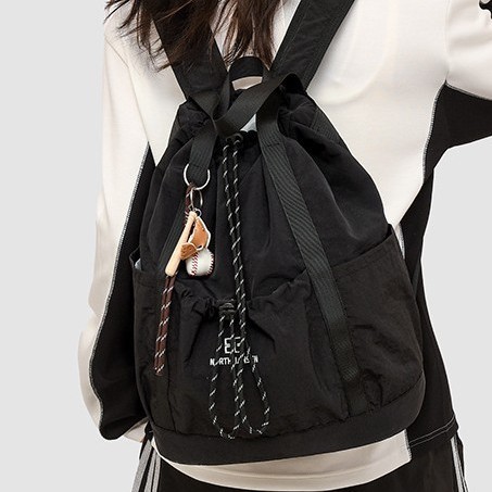 Laid-back style drawstring backpack, simple, casual and lightweight single-shoulder bag, handbag, color-blocking schoolbag, ladies' backpack full figure