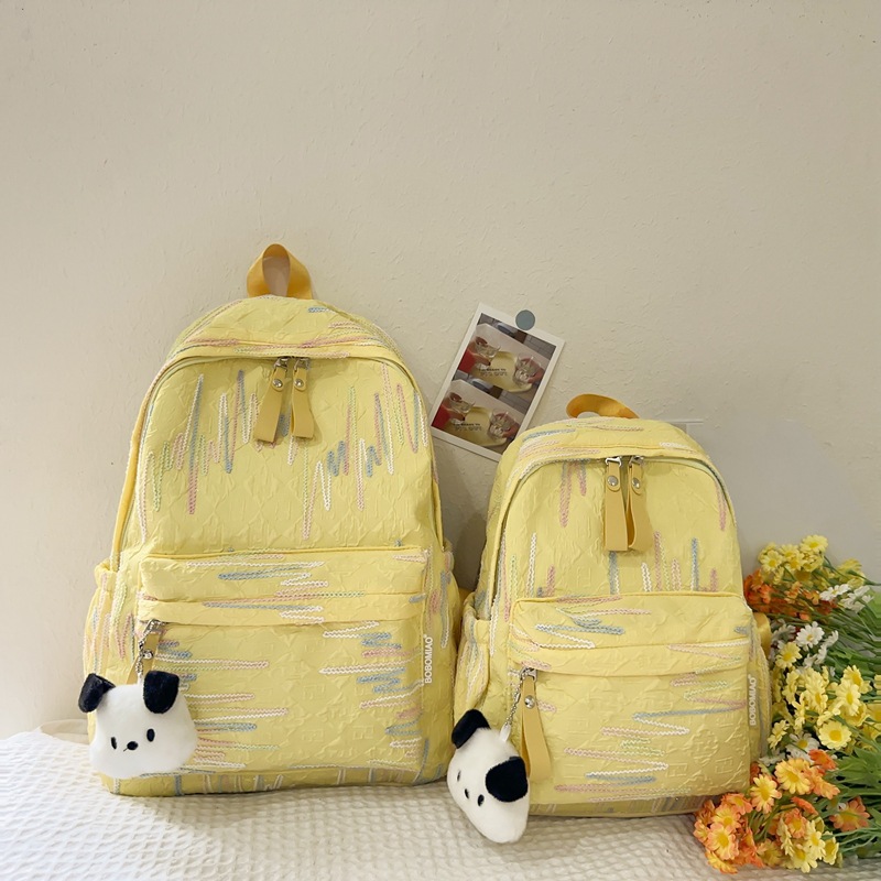 Cross-border schoolbag for girls, a new fashionable and high-appearance-level backpack for junior and senior high school students, a niche casual campus bag for girls Application Scenario