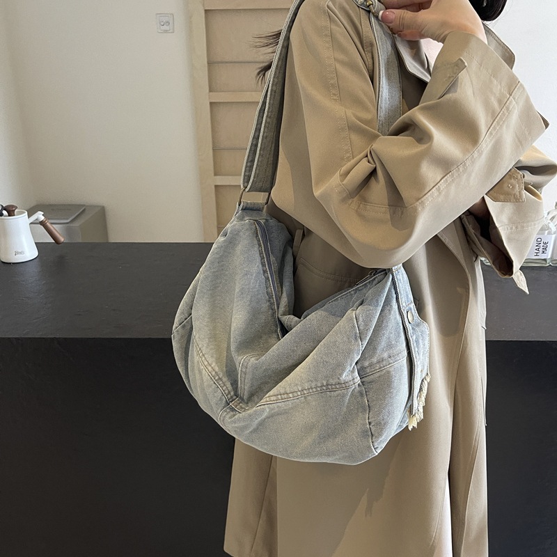 Japanese-style casual and laid-back canvas handbag, commuting, school, tutorial, travel crossbody bag, fashionable and versatile single-shoulder bag Specification drawing