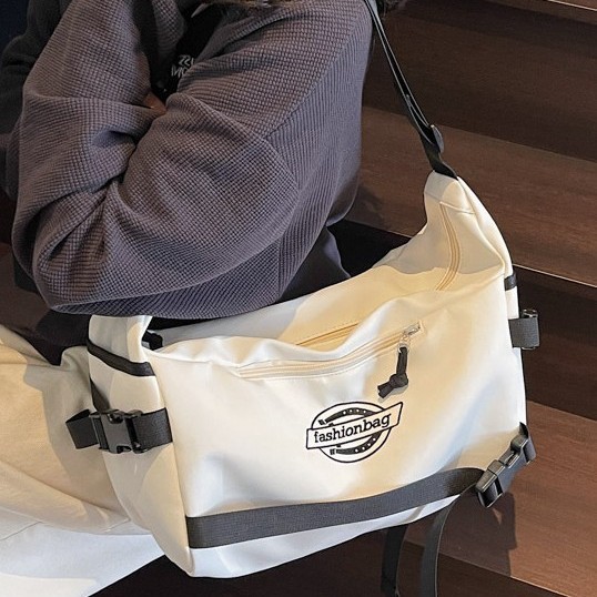 High appearance level crossbody bag, casual sporty style, large-capacity crossbody bag, Japanese simple and super cool, female student single-shoulder bag, trendy details Picture