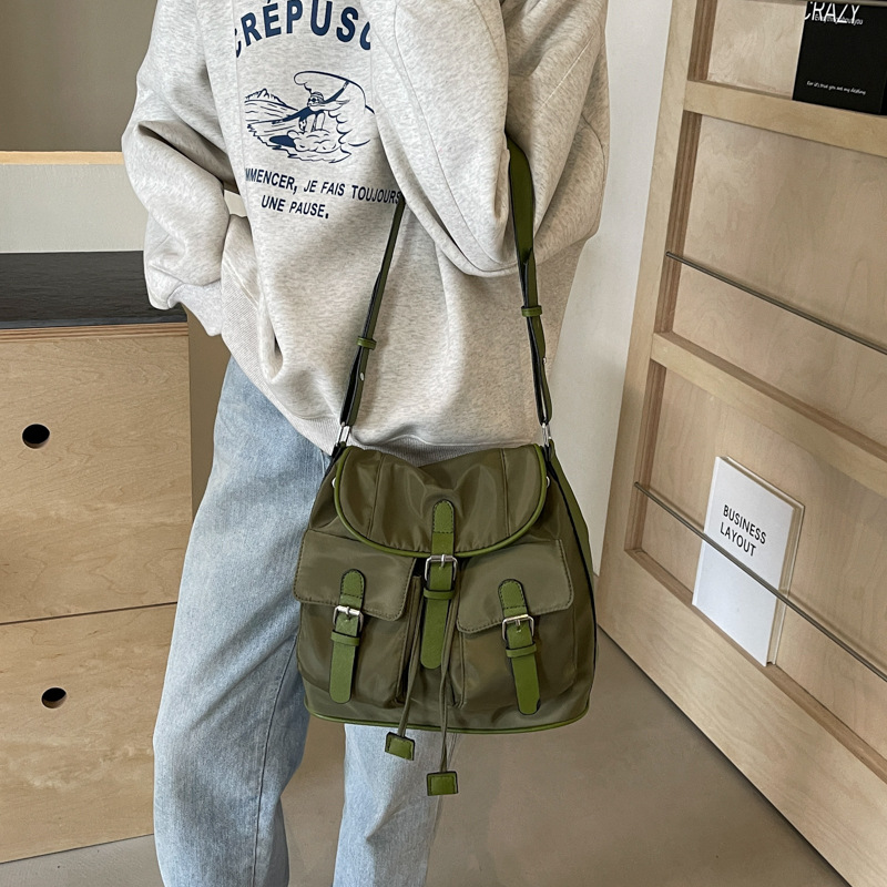 Korean lightweight and simple single-shoulder bag for women 2024 new outdoor travel handbag with multiple pockets and large capacity underarm bag Specification drawing