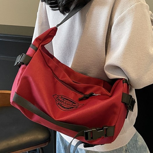 High appearance level crossbody bag, casual sporty style, large-capacity crossbody bag, Japanese simple and super cool, female student single-shoulder bag, trendy full figure