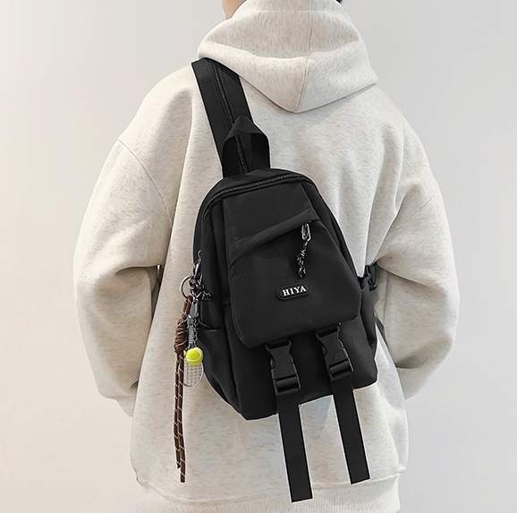 Men's crossbody bag, Japanese trendy brand chest bag, men's functional sports single-shoulder bag, men's casual and lightweight commuting backpack full figure