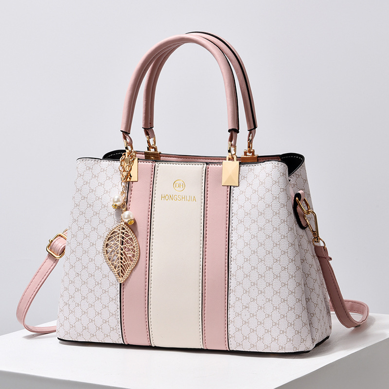 The 2022 new stylish and elegant bag for middle-aged women, a large-capacity crossbody handbag for mothers details Picture