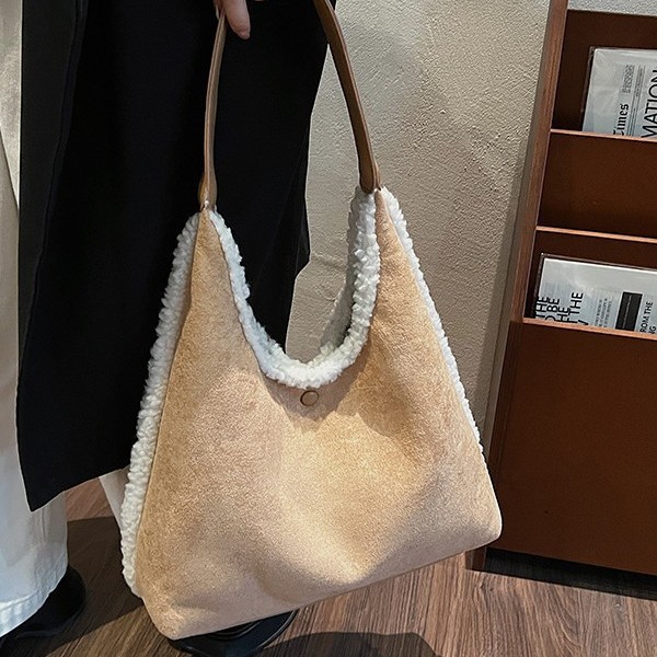 New autumn and winter simple women's bag, large-capacity handbag, versatile, furry single-shoulder bag, retro and trendy underarm bag with contrasting colors details Picture
