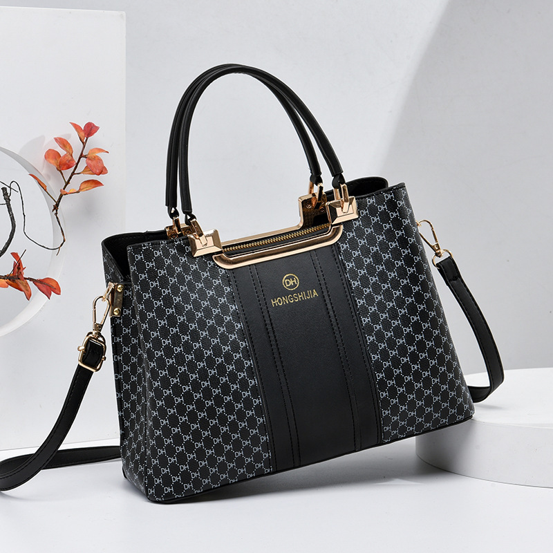 Women's handbag 2023 New style fashionable Korean style trendy print large-capacity single-shoulder crossbody women's bag, stylish export Application Scenario