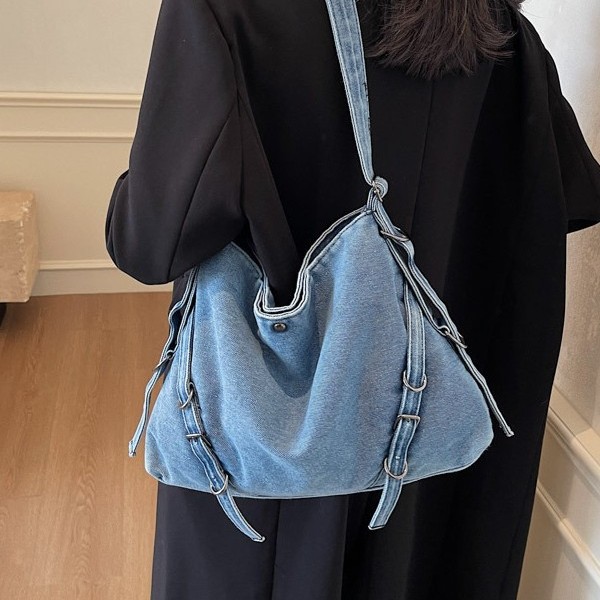 Large-capacity denim bag, women's motorcycle-style single-shoulder underarm bag, versatile for commuting, new autumn and winter design crossbody bag Specification drawing