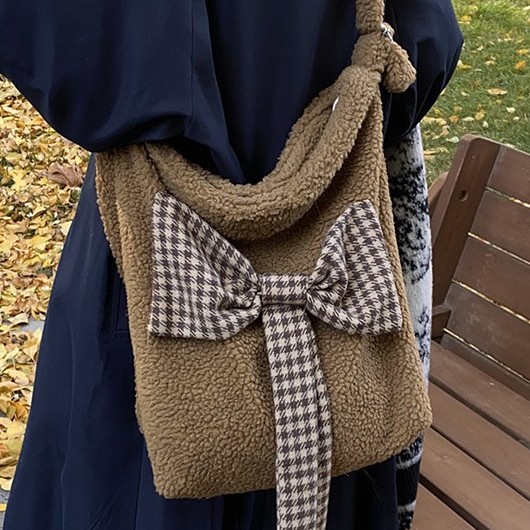New 2024 autumn/winter crossbody single-shoulder bag, Korean InS-style bow plush bag, lambskin student cloth bag Specification drawing