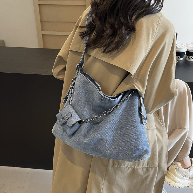 American retro-style denim chain bag, women's street motorcycle style single-shoulder bag, 2024 new fashion crossbody bag full figure