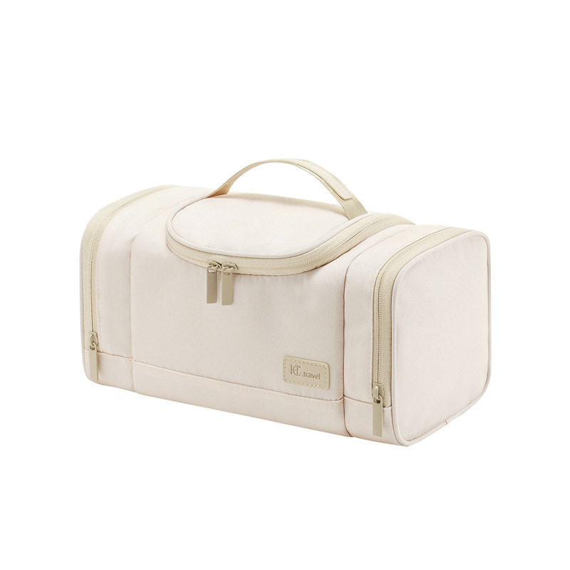 Renewable square toiletry bag, hand-held water-repellent makeup bag, large-capacity portable toiletry bag, multi-functional toiletry bag Application Scenario