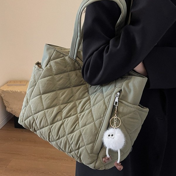 2025 New large-capacity bags, women's diamond-shaped canvas bags, niche and versatile commuter tote bags, single-shoulder bags, cross-border Specification drawing