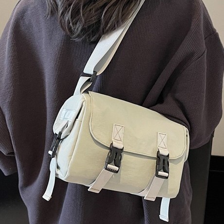 Japanese and Korean functional single-shoulder bags, men's and women's personalized workwear crossbody bags, casual and trendy street dark camera messenger bags details Picture