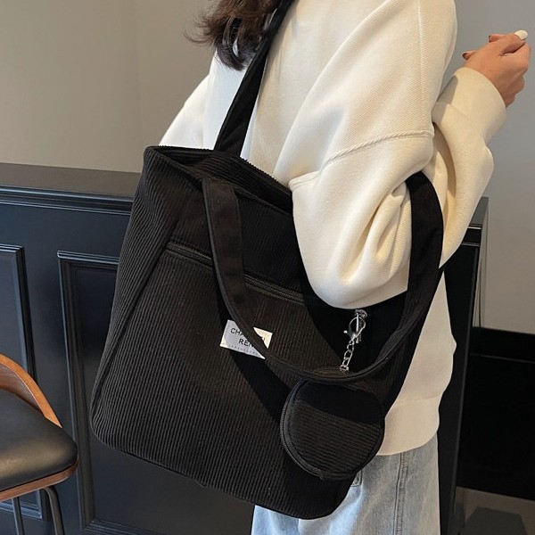 Korean-style corduroy underarm bag, large-capacity fashionable casual versatile bag, new autumn and winter versatile mother-and-child bag, single-shoulder bag details Picture
