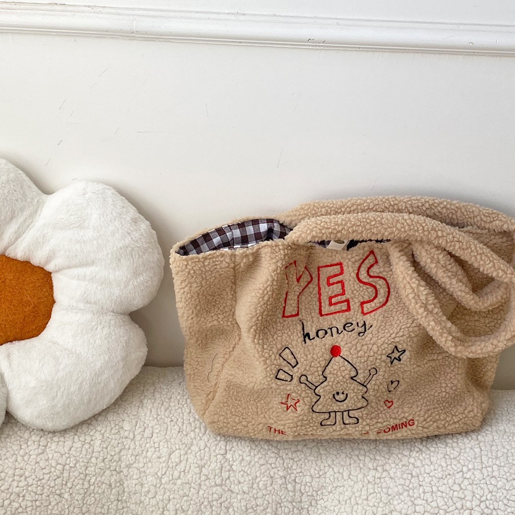 Autumn and winter Lamb plush tote bag for women 2024 New style, cute large-capacity single-shoulder bag, versatile for commuting to school details Picture