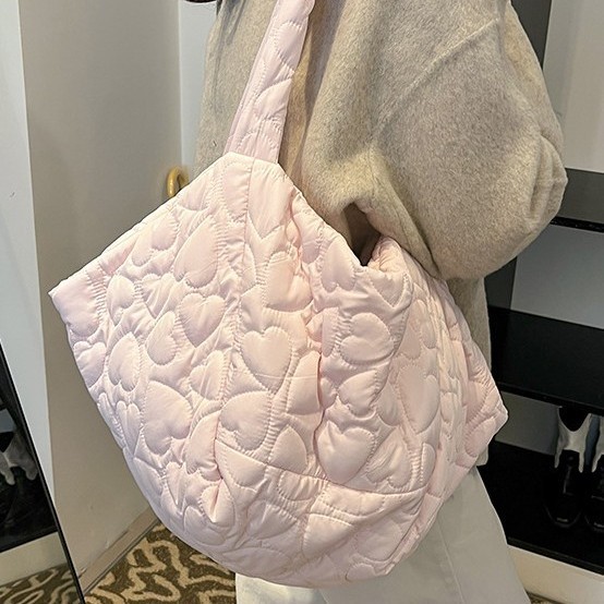 Korean cotton-padded bag for women in autumn and winter 2024 new products: large-capacity commuting bag, single-shoulder bag, trendy fitness bag, casual and versatile Specification drawing