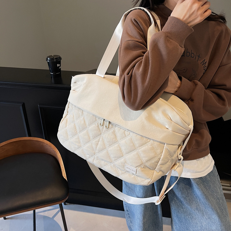 The new Korean-style fashionable travel bag is simple and lightweight, with a dry-wet separation fitness yoga bag and a large-capacity business trip luggage bag details Picture