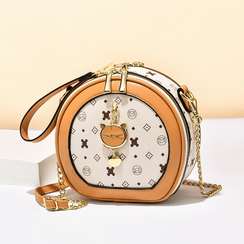Round bag for women 2022 New style, trendy and simple single-shoulder crossbody bag, textured chain bag, small round bag, printed red envelope full figure