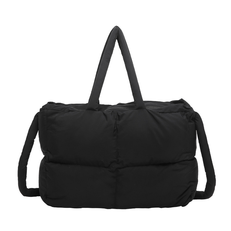 This is a new, trendy and casual single-shoulder bag for women in the 2024 summer Korean version. It is a versatile crossbody bag Item Picture