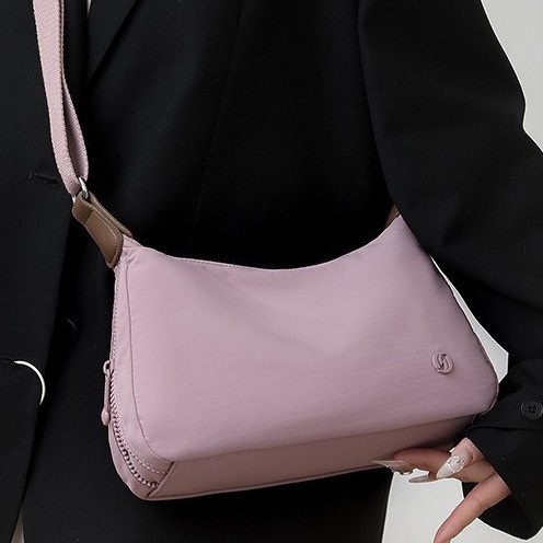 A new solid color and fresh crossbody bag for women in spring 2025, with a large capacity and multiple layers, is a casual single-shoulder bag Specification drawing