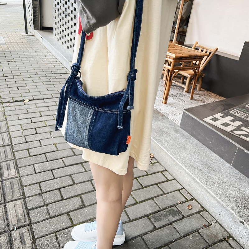 Washed denim canvas bag, women's ins single-shoulder bag, casual phone bag, mini bag, Korean version color-blocked crossbody bag details Picture
