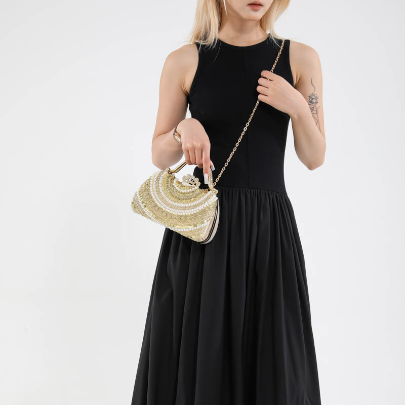 2025 New style dinner bag, cross-border women's handbag, fashionable women's bag, high-end single-shoulder bag, diamond-encrusted crossbody bag Application Scenario