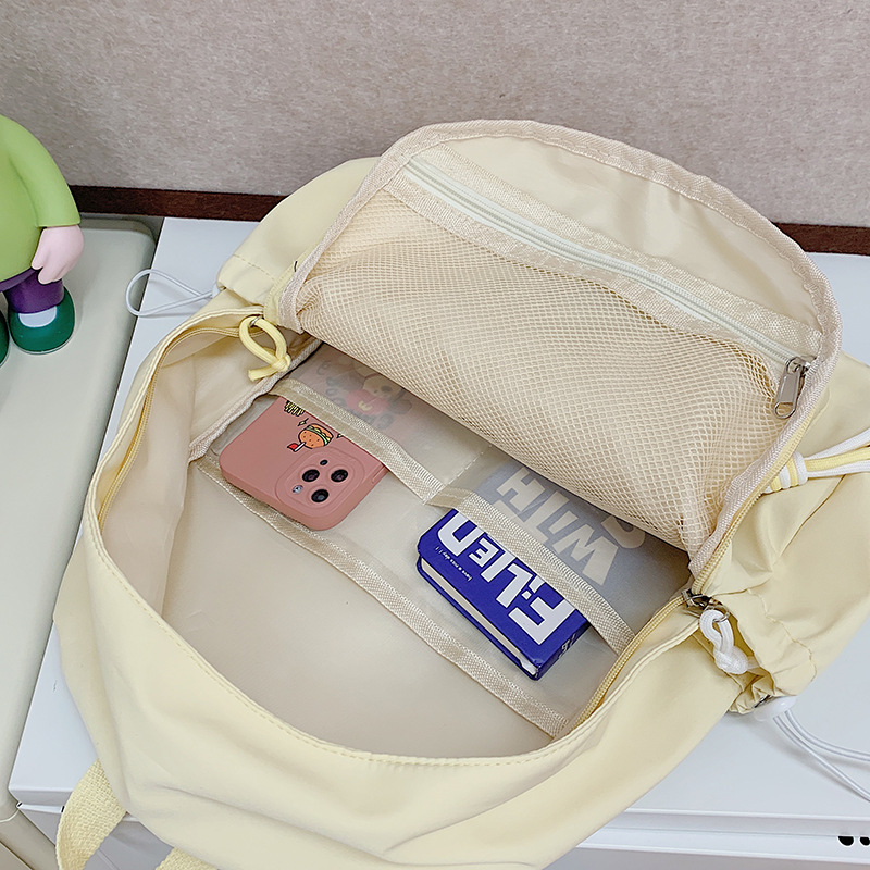 Cute and fresh student backpack, sweet and large-capacity junior high school backpack, simple and casual travel backpack for girls Application Scenario