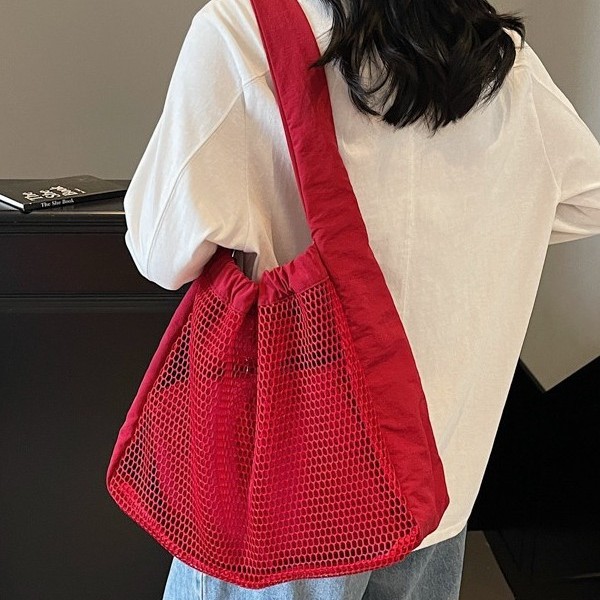New large-capacity, simple 2025, soft and lightweight, hollowed-out mesh nylon women's bag, casual tote bag Application Scenario