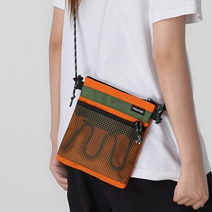 New nylon single-shoulder small square bag for women 2025 grid phone bag, casual, sporty and simple crossbody bag phone bag full figure