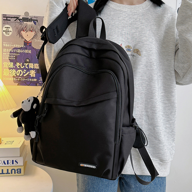 Backpack for girls' outdoor travel 2025 New model backpack for junior high school, senior high school and college students' travel, lightweight and large capacity Application Scenario