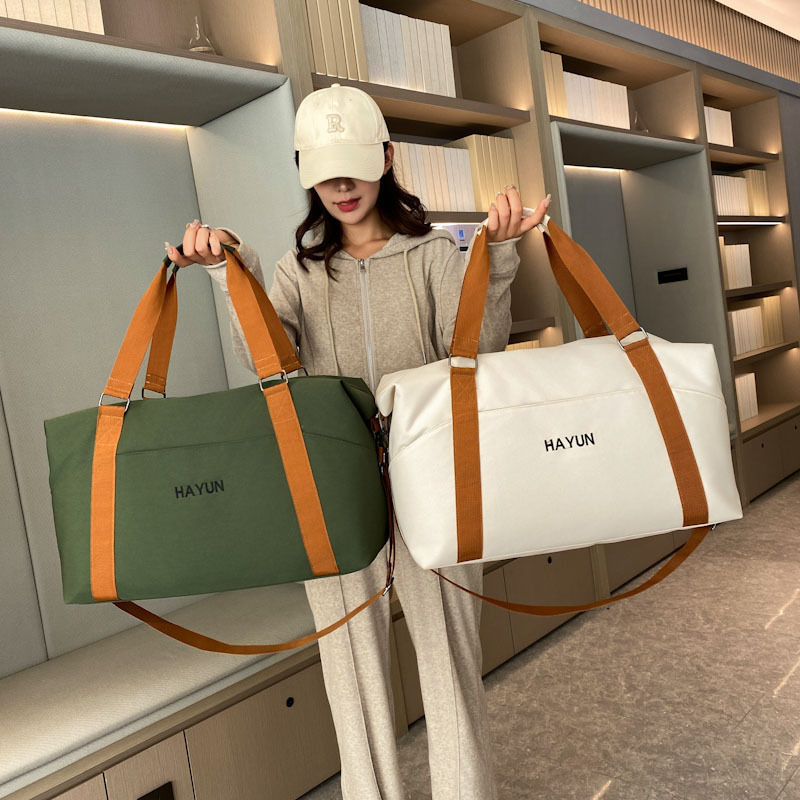 Large-capacity travel bag, short-distance business trip luggage bag, simple, lightweight and waterproof clothing storage bag for women, maternity bag Application Scenario