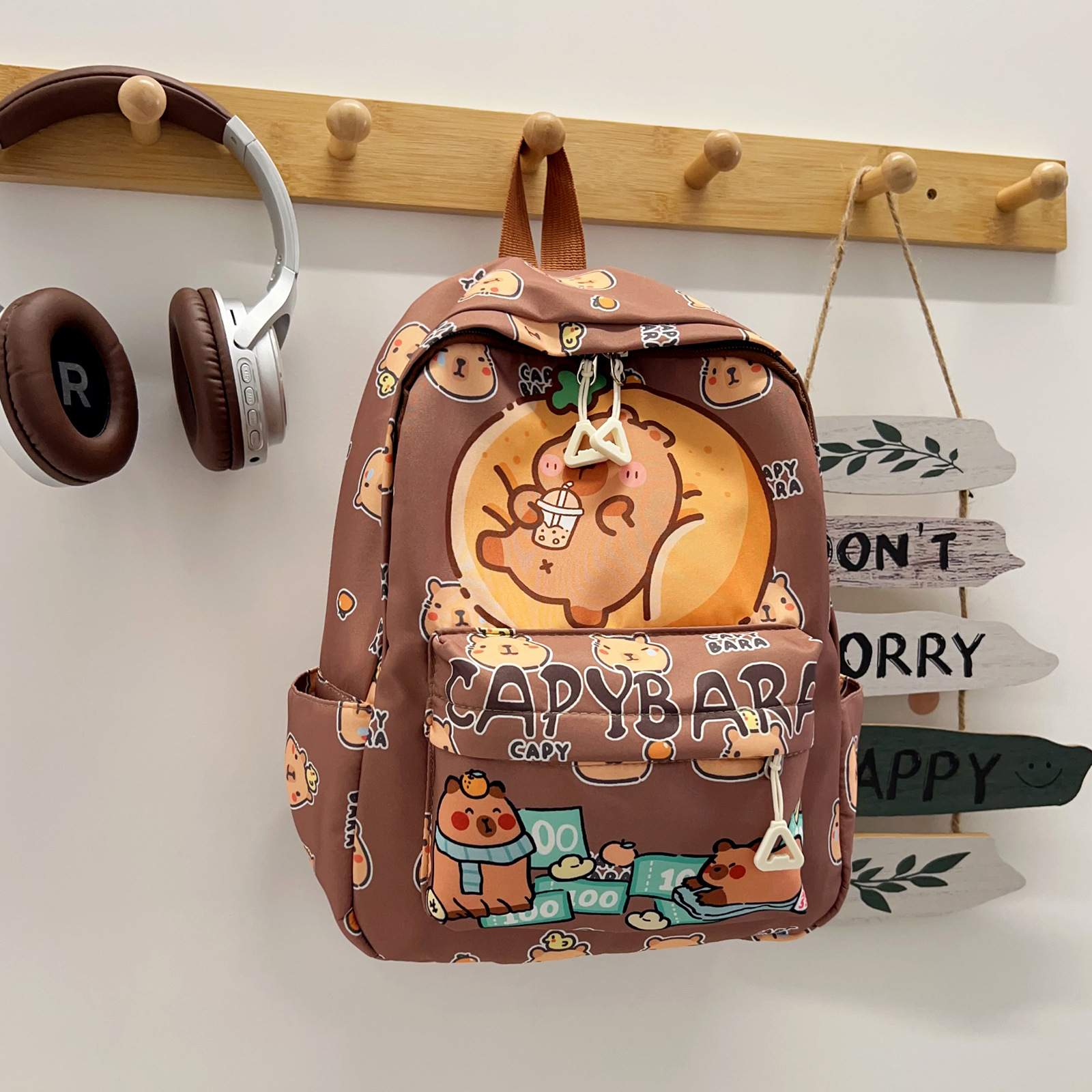 Capibala cute printed children's schoolbag, large-capacity lightweight backrest schoolbag, high appearance level trendy bag for girls' middle school students full figure
