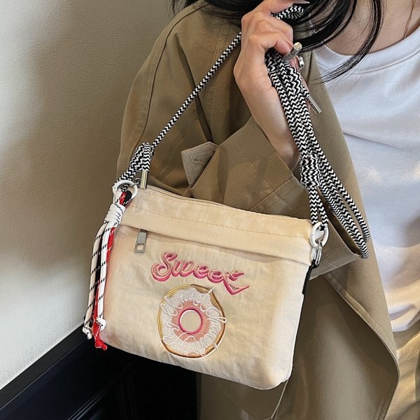 ins Nylon embroidered waterproof makeup Bag for Women 2025 New style Portable multi-functional sweet storage bag casual single-shoulder Application Scenario