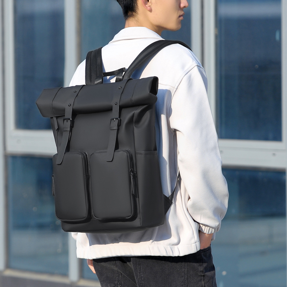 A versatile Japanese backpack for men, a fashionable and trendy college student bag, a casual travel computer bag full figure