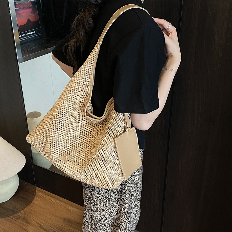 2025 New summer fashion women's hand-held woven bag, fashionable and stylish women's seaside and beach vacation straw woven single-shoulder bag Specification drawing