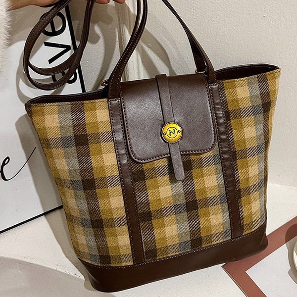 Large-capacity checkered tote bag for women, 2024 new retro and versatile single-shoulder bag, casual travel backpack Specification drawing