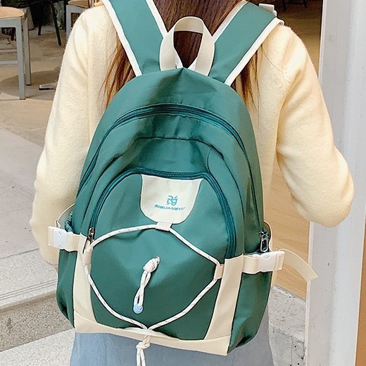 New fashionable autumn and winter schoolbag for students, large capacity, cute backpack, design sense, versatile, lightweight backpack full figure