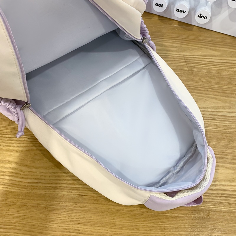 High-appearance-level schoolbag, large-capacity multi-compartment backpack for female junior and senior high school students, Japanese-style versatile school ins backpack Application Scenario