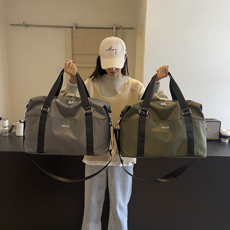 New Korean version sports and fitness bag for men and women, large-capacity business trip short-distance luggage bag, lightweight and casual boarding travel bag details Picture