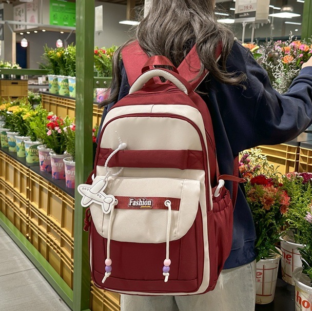 ins high-quality schoolbags for junior high school girls, forest-style backpacks, and color-blocking and patchwork backpacks for primary school students from grades three to six full figure