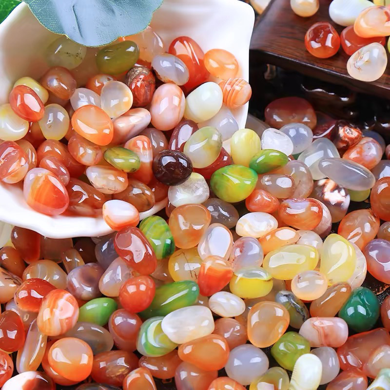 Seven-color natural rain flower stones, agate stones, five-color stones, pebbles, fish tanks, flower POTS, landscaping, pure sky hydroponic factory Application Scenario