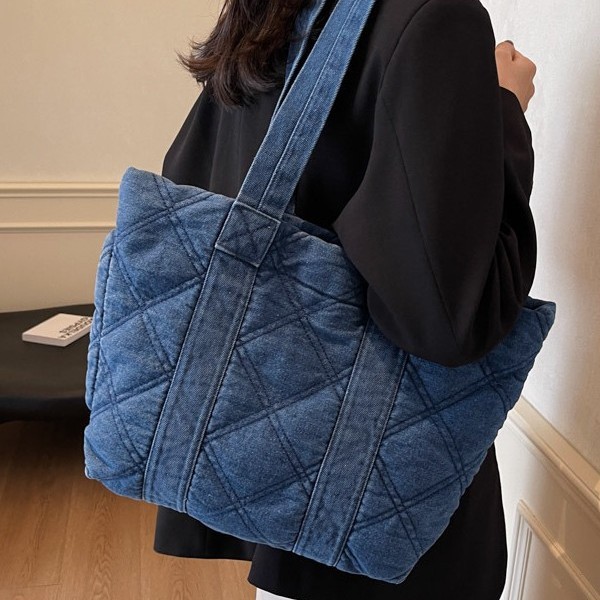 New casual and lightweight tote bag, large-capacity single-shoulder bag, handbag, commuter bag, mommy bag, versatile and trendy bag full figure