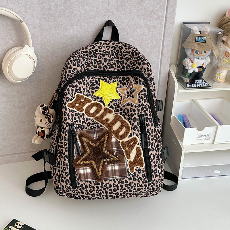 A new Japanese-style backpack for girls with a checkered pattern, suitable for children and middle school students. It is a niche but highly attractive backpack for traveling and attending classes Specification drawing